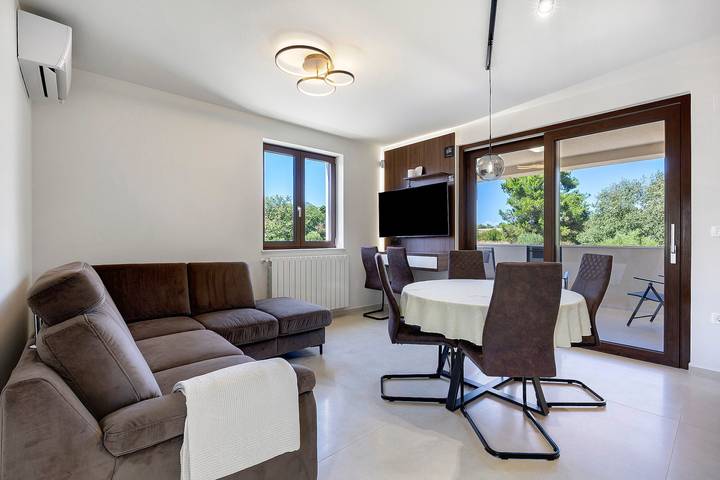 Ferienwohnung für 4 Personen, mit Balkon und Garten in Kroatien