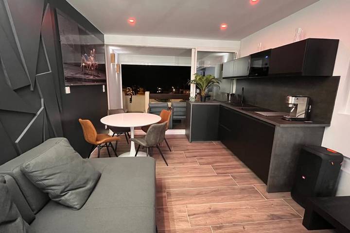 Gîte pour 2 personnes, avec terrasse dans Plage Naturiste (Le Cap d'Agde) - 2