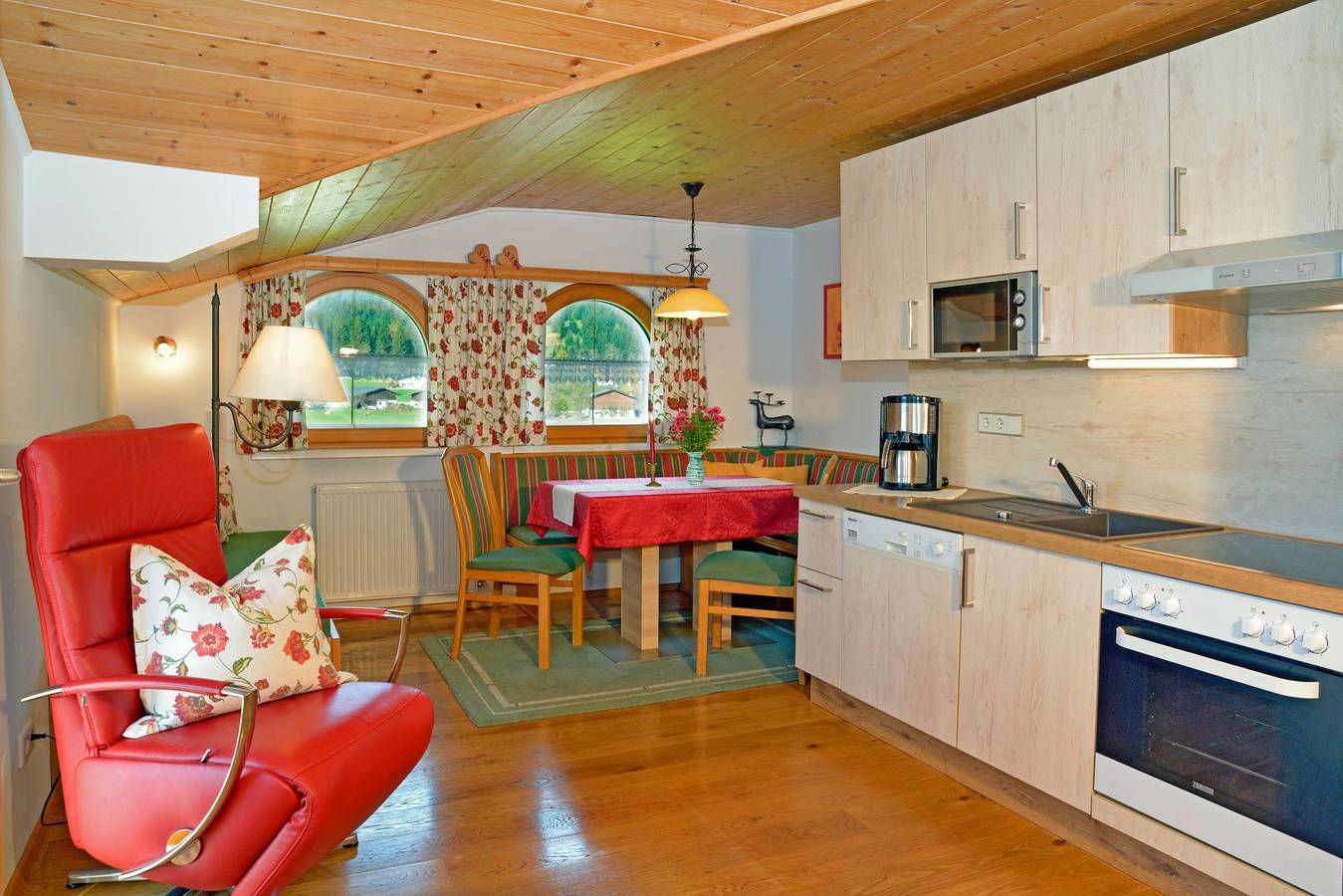 Ganze Ferienwohnung, Giebelwohnung/3 Schlafräume/Dusche,Wc in Sankt Martin am Tennengebirge, Tennengau