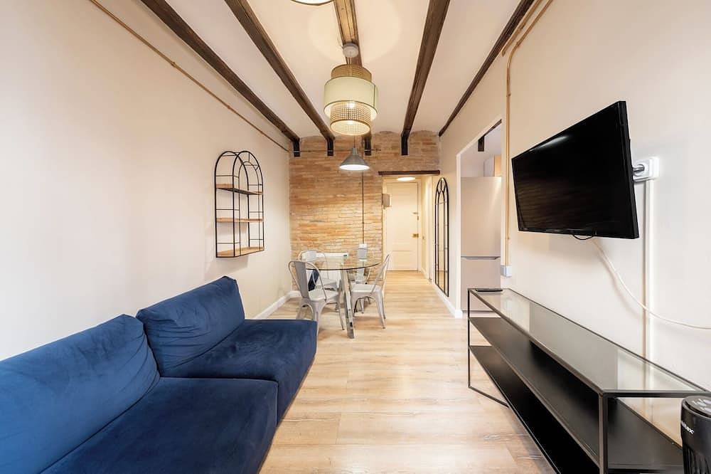 Entire apartment, Marprala · Monthly 2 bedroom flat in Barceloneta in Barcelona Centre, Barcelona
