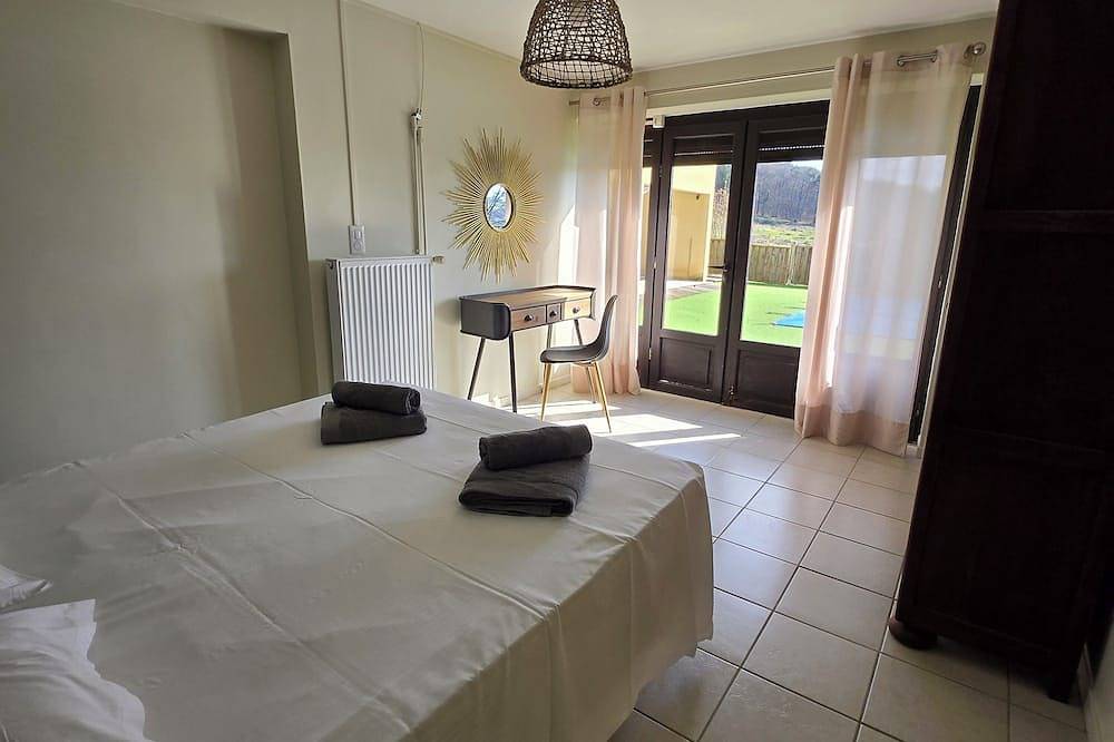 Villa La Poujade 8 pers Piscine Chauffée Sarlat in Sarlat-la-Canéda, Périgord Noir