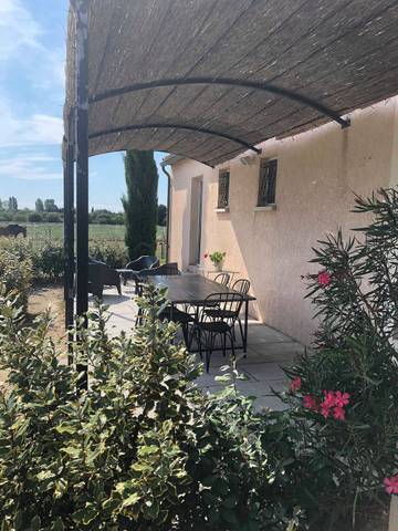Gîte pour 7 personnes, avec jardin ainsi que piscine et terrasse, animaux acceptés à Visan