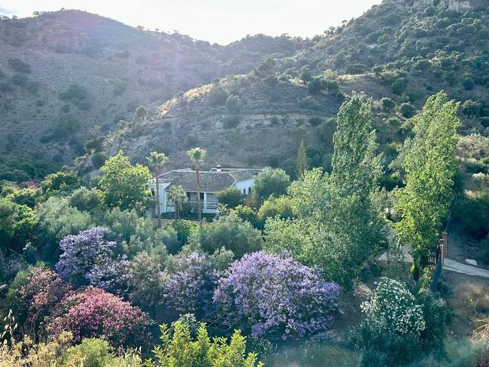 Casa rural para 11 personas, con vistas además de jardín y piscina, Se admiten mascotas en Almogía