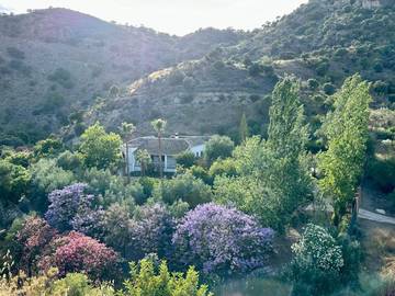 Casa rural para 11 personas, con jardín además de vistas y piscina, Se admiten mascotas en Almogía
