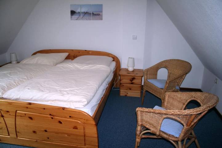 Ganze Wohnung, Sie wohnen ruhig und zentral. Zum Strand gehen Sie etwa 5 Minuten. in Nordfriesische Inseln (Schleswig-Holstein) (Schleswig-Holstein), Wenningstedt