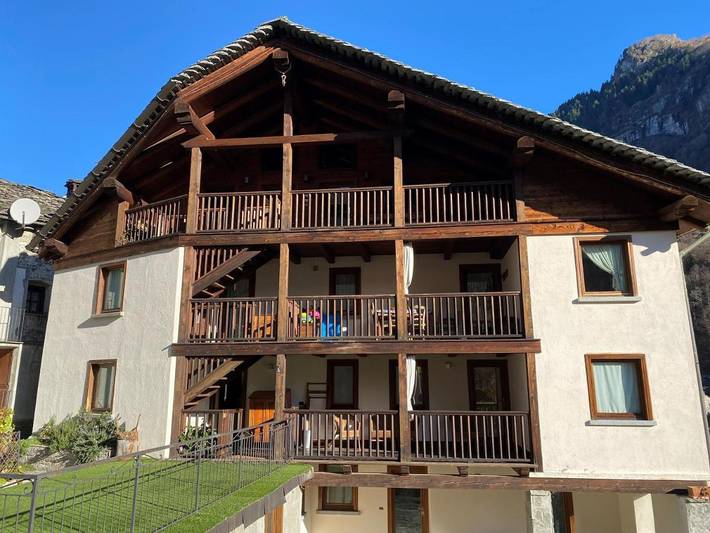 Gîte pour 4 personnes, avec balcon, adapté aux familles à Campertogno