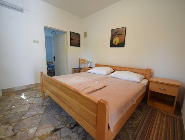 Ganze Ferienwohnung, Ferienwohnung "Skender" mit eigener Terrasse in Vantacici, Krk