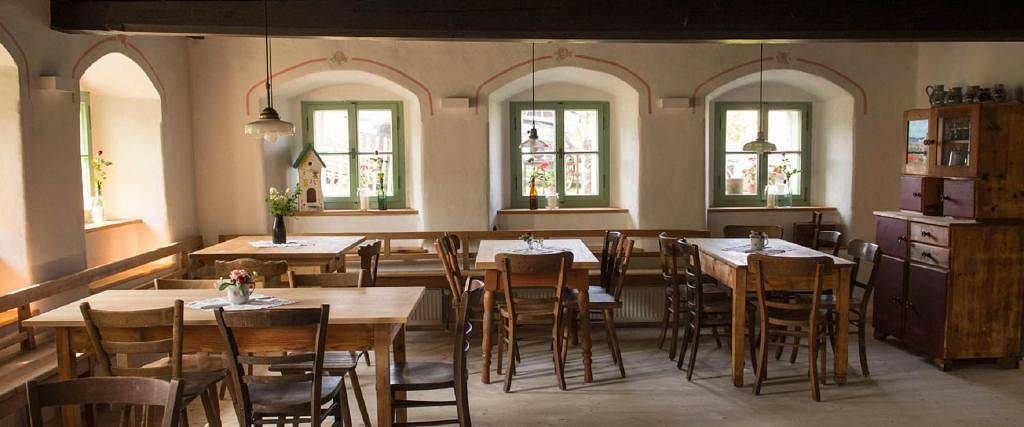 Ferienhaus für 35 Personen, mit Balkon/Terrasse und Terrasse sowie Garten und Sauna in Haidmühle