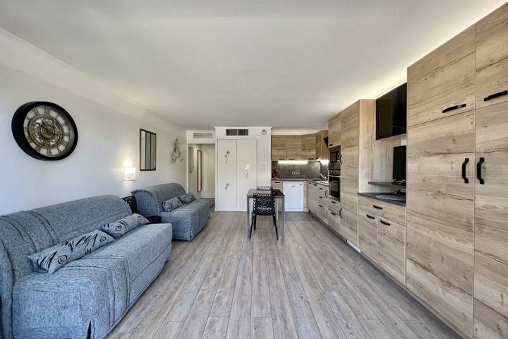 Gîte pour 4 personnes, avec piscine et terrasse dans Plage du Port Fréjus - 3