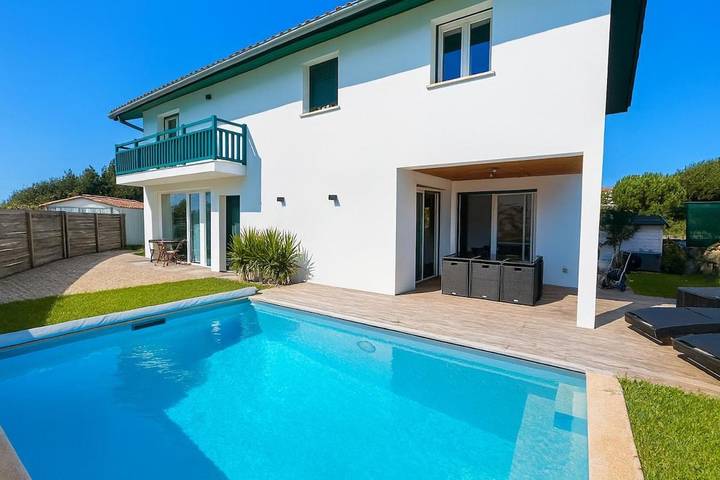 Villa for 8 people, with pool and garden, with pets - 1
