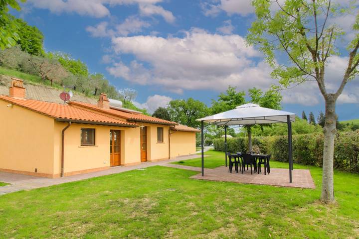 Ferienhaus für 4 Personen, mit Pool und Garten, mit Haustier in Montepulciano