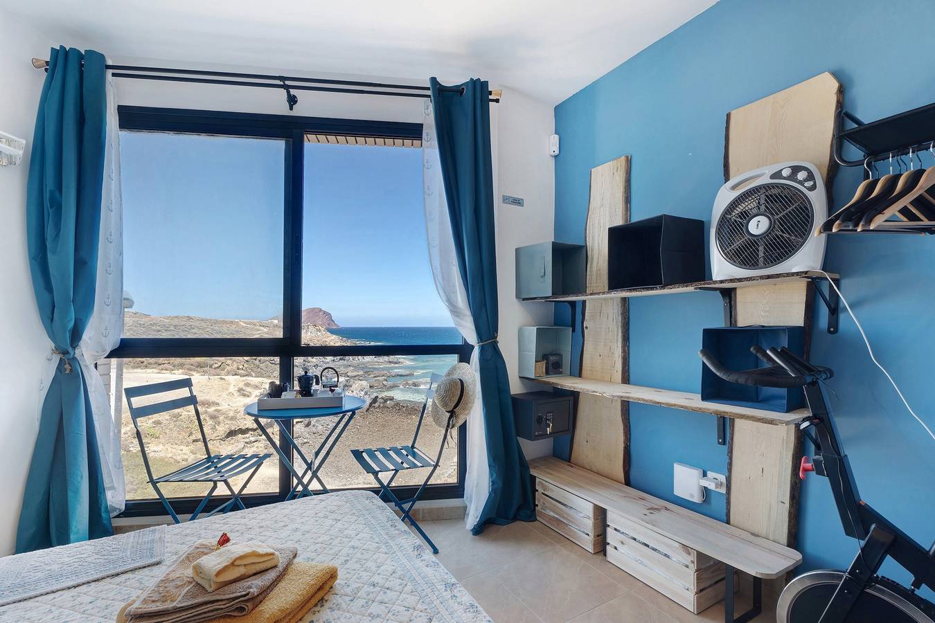 Apartamento entero, Apartamento de vacaciones 'Los Abrigos Oceano Al Alba Wifi' con vistas al mar y Wifi in Los Abrigos, Granadilla de Abona