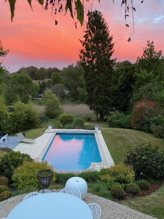 Gîte pour 2 personnes, avec Terrasse et Jardin ainsi que Piscine et Vue à La Hulpe