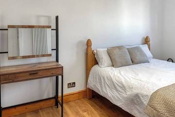 Cottage for 4 People in Swansea region, Photo 1