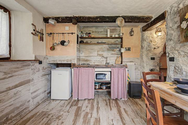 Ganze Wohnung, Apartment 'Casale La Selva Cottage Piccolo' mit Garten, Gemeinschaftspool und Wlan in Bene Lario, Como Provinz