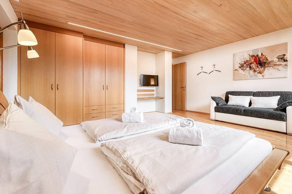 Ganze Wohnung, Alpen-Ferienwohnung by A-Appartments - Appartement/Fewo, Dusche, Wc, 2 in Bürs, Rätikon Gebirgsgruppe