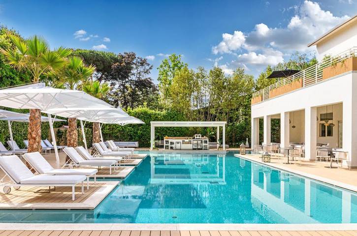 Apartamento para 3 personas, con jardín además de vistas y piscina, Se admiten mascotas en Forte dei Marmi