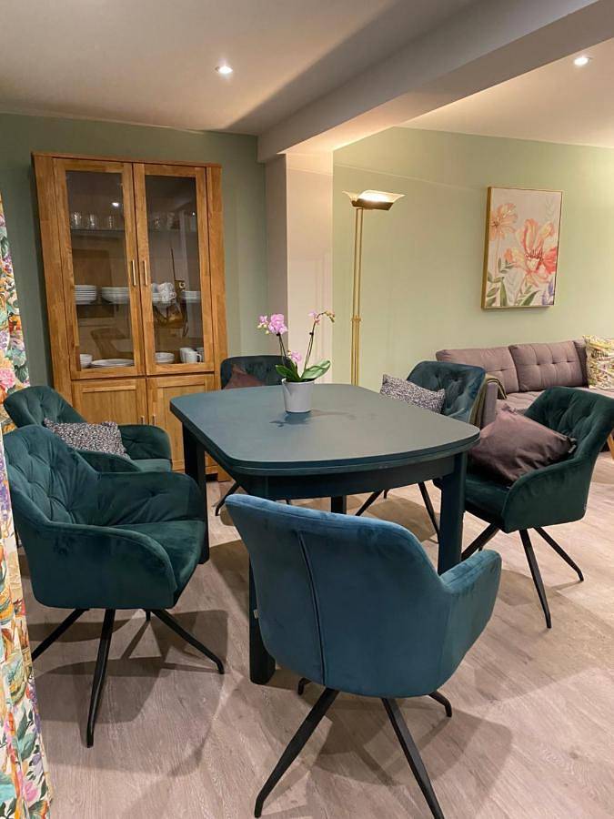 Ferienwohnung für 3 Personen, mit Balkon und Terrasse sowie Ausblick in Halberstadt