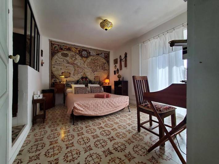 Maison d’hôte pour 2 personnes, avec Terrasse et Jardin ainsi que Piscine et Vue