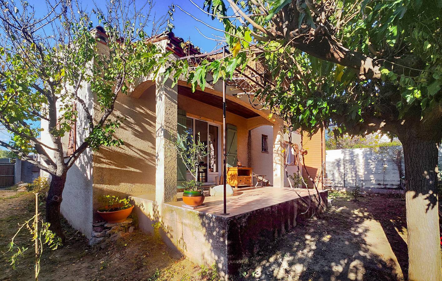 Acogedor apartamento cerca del centro de la ciudad con WiFi y aparcamiento in Montbazin, Côte d'Améthyste