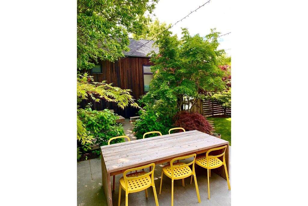 Bright Madison Valley Guest House in Seattle, Lake Washington