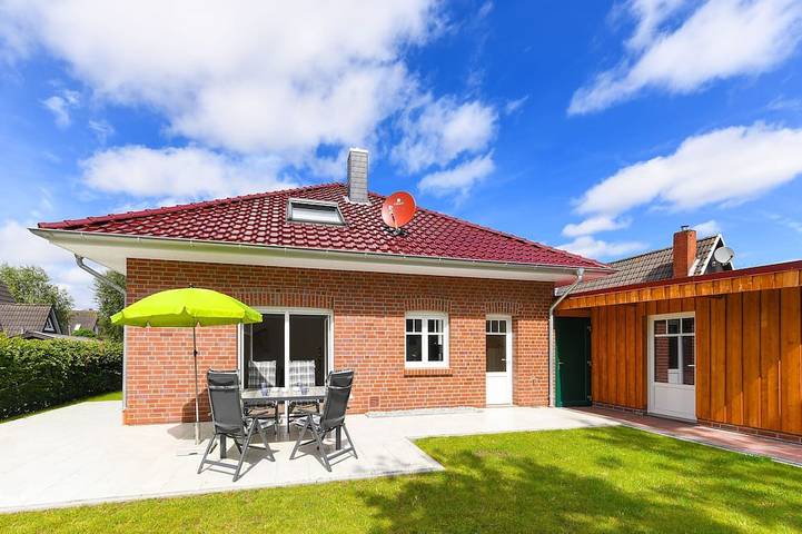 Ferienhaus für 4 Personen, mit Terrasse und Garten sowie Sauna in Neuharlingersiel