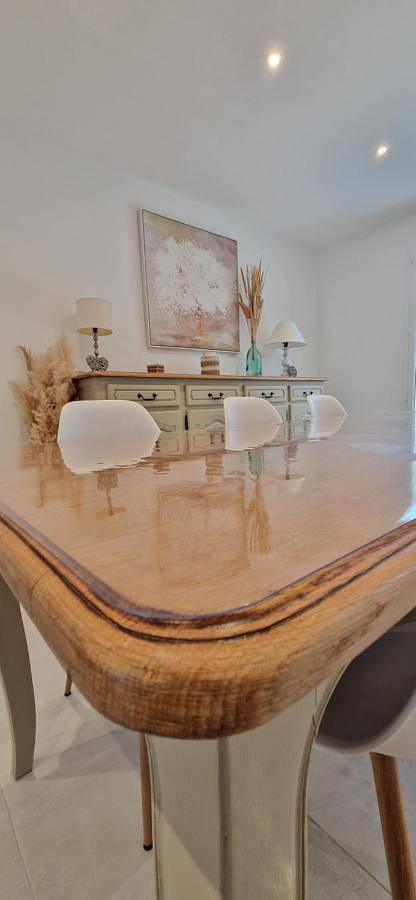 Location de vacances pour 6 personnes, avec jardin à Mesnil-Saint-Père