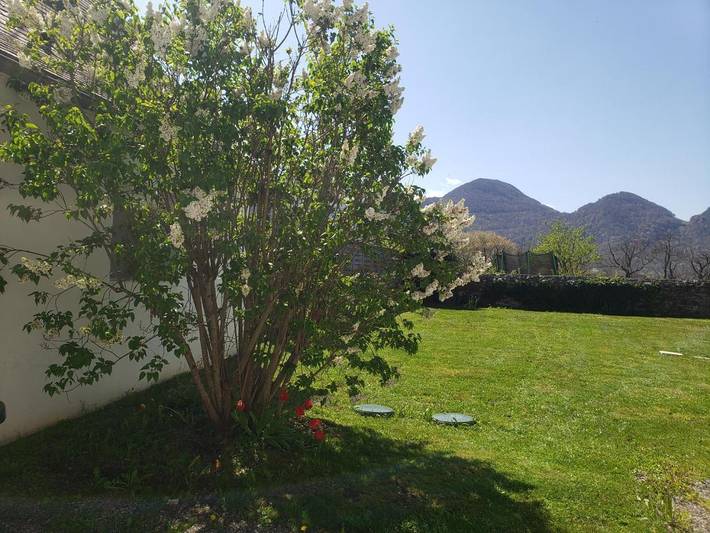 Location de vacances pour 6 personnes, avec jardin et vue à Hèches - 3