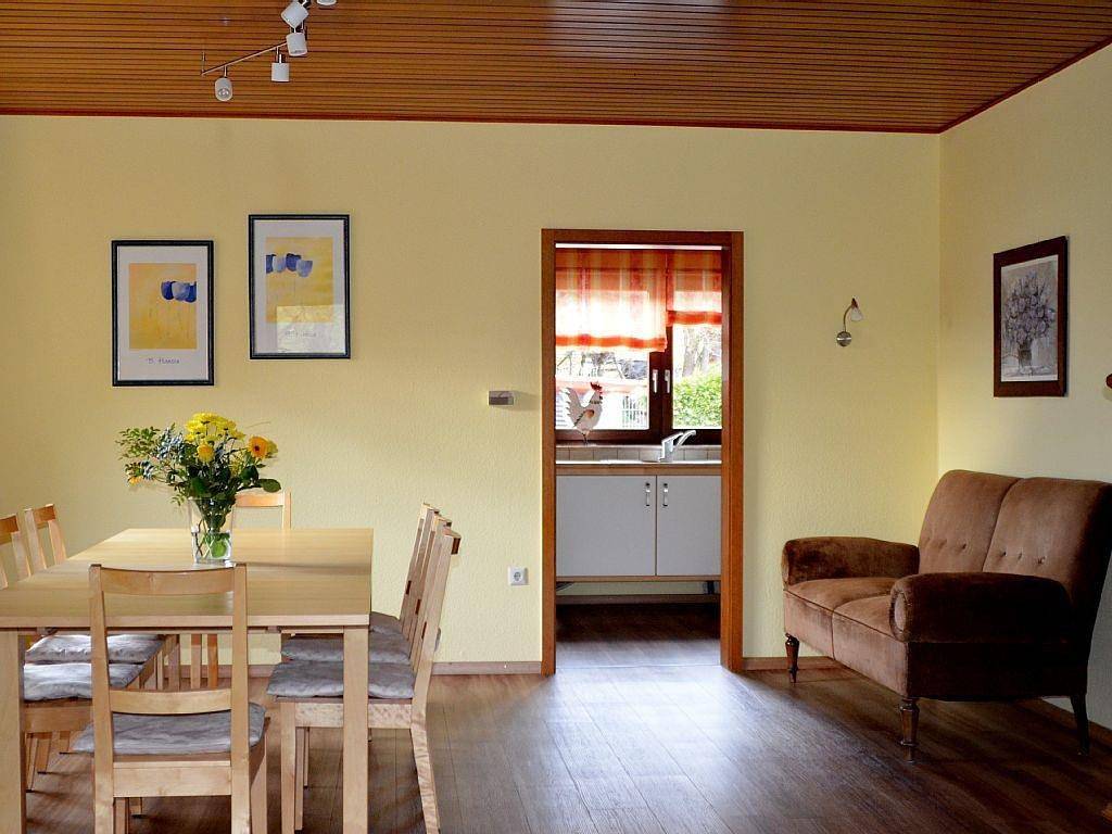 Ganze Ferienwohnung, Appartement/Fewo, Dusche, Wc, 3 Schlafräume in Dahn, Pfalz