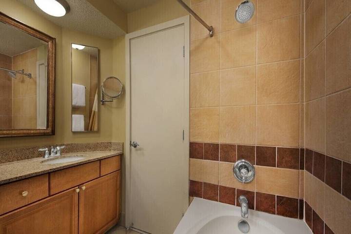 Villa for 8 people, with balcony in South Carolina