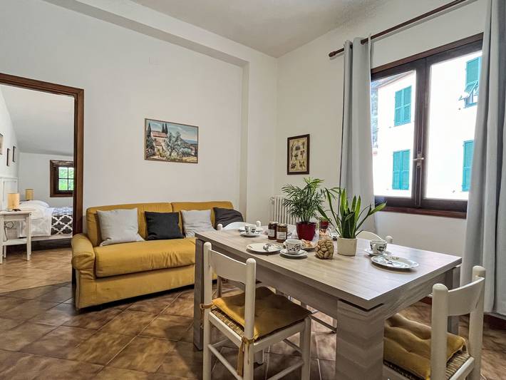 Ferienwohnung für 4 Personen, mit Garten und Ausblick sowie Terrasse in Imperia Provinz - 2