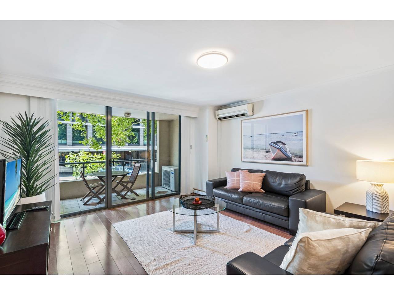 Vacation Rental for 4 Guests in Sydney, New South Wales