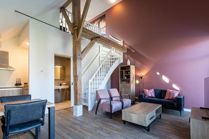 Location de vacances pour 2 personnes, avec Terrasse ainsi que Jardin et Vue dans Wijhe
