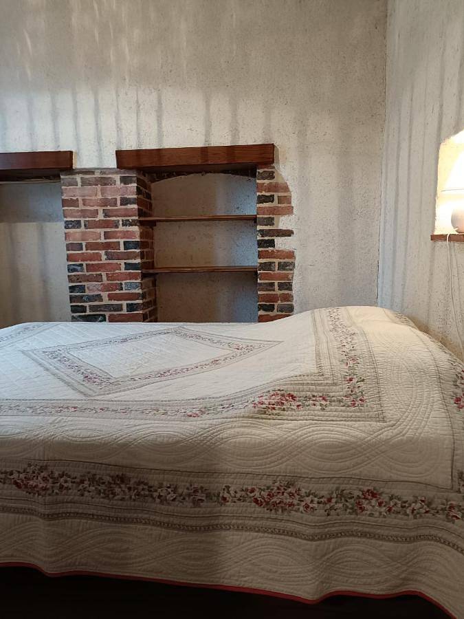 Location de vacances pour 2 personnes, avec vue et terrasse à Dampierre-sous-Bouhy - 4