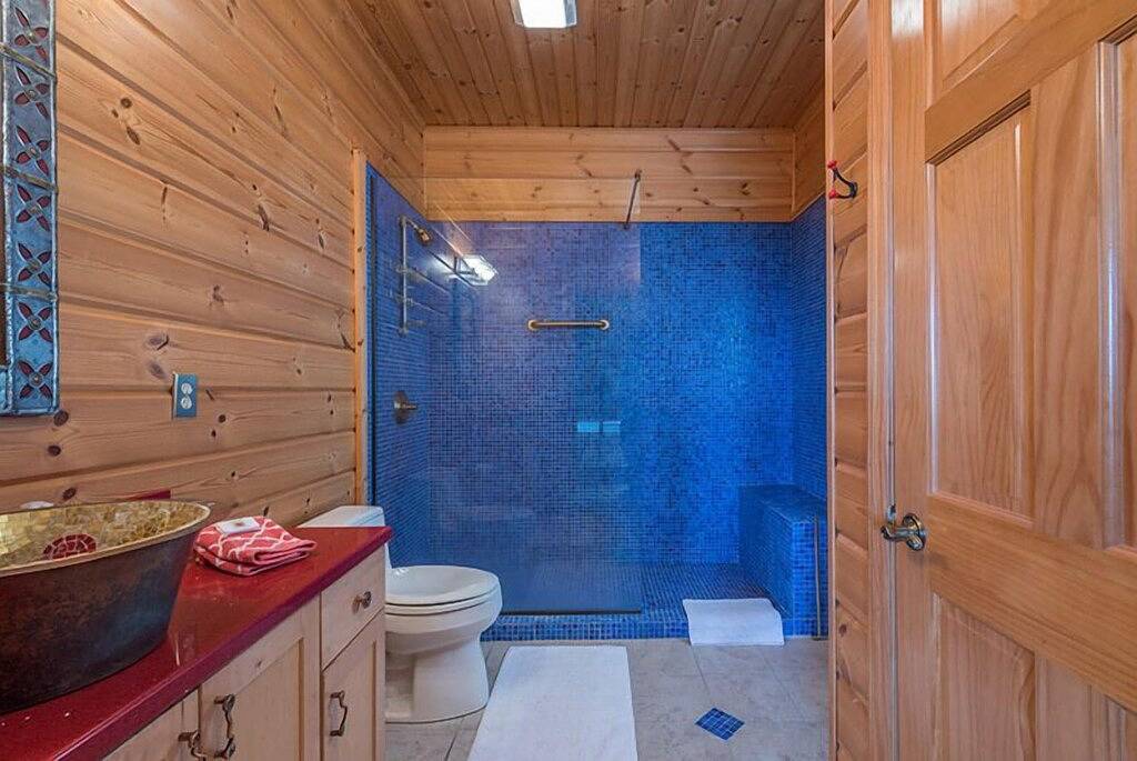 At Last Lodge | Schöne 3Br Pet Friendly Log Home w / Whirlpool und Ausstattung! in McDowell County