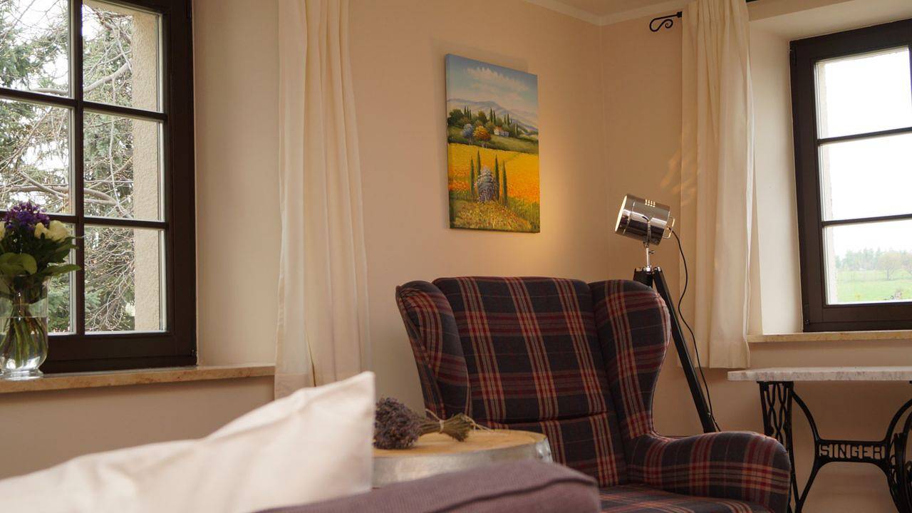 Ganze Ferienwohnung, Ferienwohnung für 2 Personen (60 m²) in Freital in Freital, Osterzgebirge