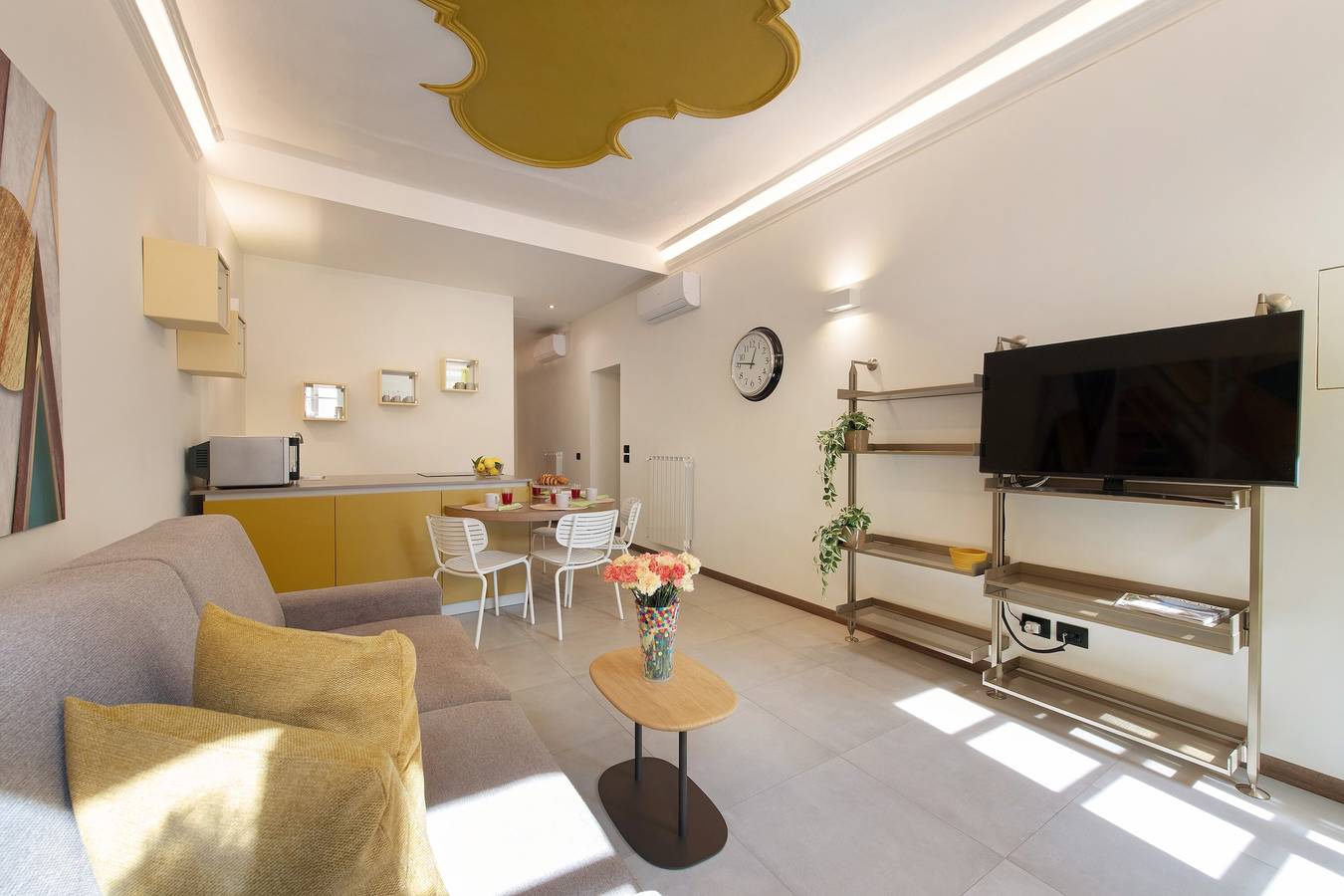 Ganze Wohnung, Apartment 'Gemhouse Ambra Garda Lake' 50 m vom See, Wlan & Klimaanlage in Gargnano, Gardasee-Berge