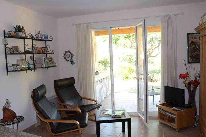 Gîte pour 2 personnes, avec vue ainsi que piscine et jardin à Moissac-Bellevue - 3