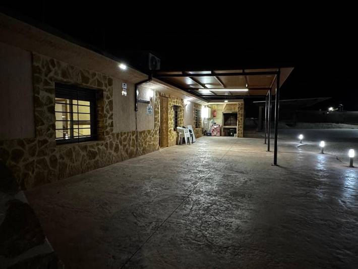 Casa rural para 8 personas, con jardín además de piscina y vistas, Se admiten mascotas en Fortuna - 3