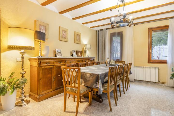 Chalet para 18 personas, con jardín y vistas al lago, Se admiten mascotas en Provincia de Lleida - 4