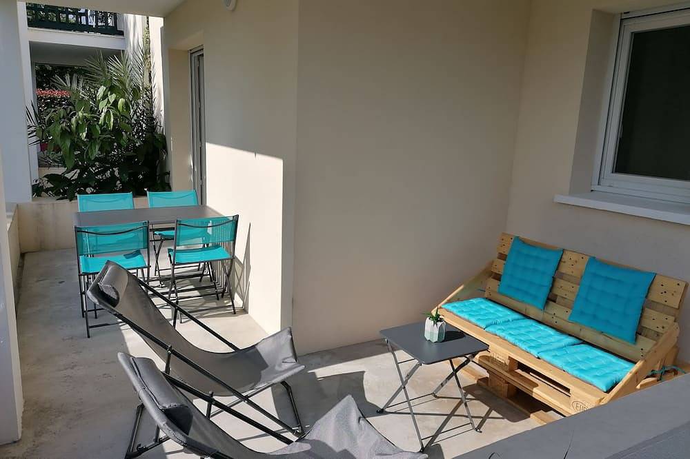 Entire apartment, Nice app. T2 4/5 pers 3 lits - av terrasse- piscine -proche océan -8Km d'Hossegor in Saint-Vincent-de-Tyrosse, Côte d’Argent