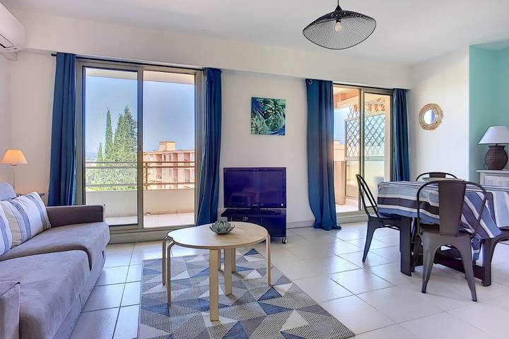 Apartamento para 4 personas, con Balcón y Piscina en Antibes