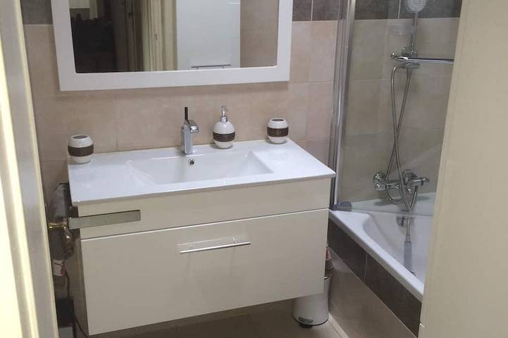 Location de vacances pour 6 personnes, avec balcon ainsi que piscine et jardin à Bastelicaccia - 4