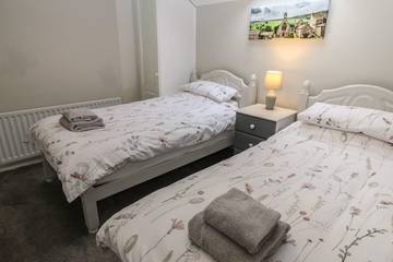 Log Cabin for 4 People in Richmond (Yorkshire), North Yorkshire, Photo 3