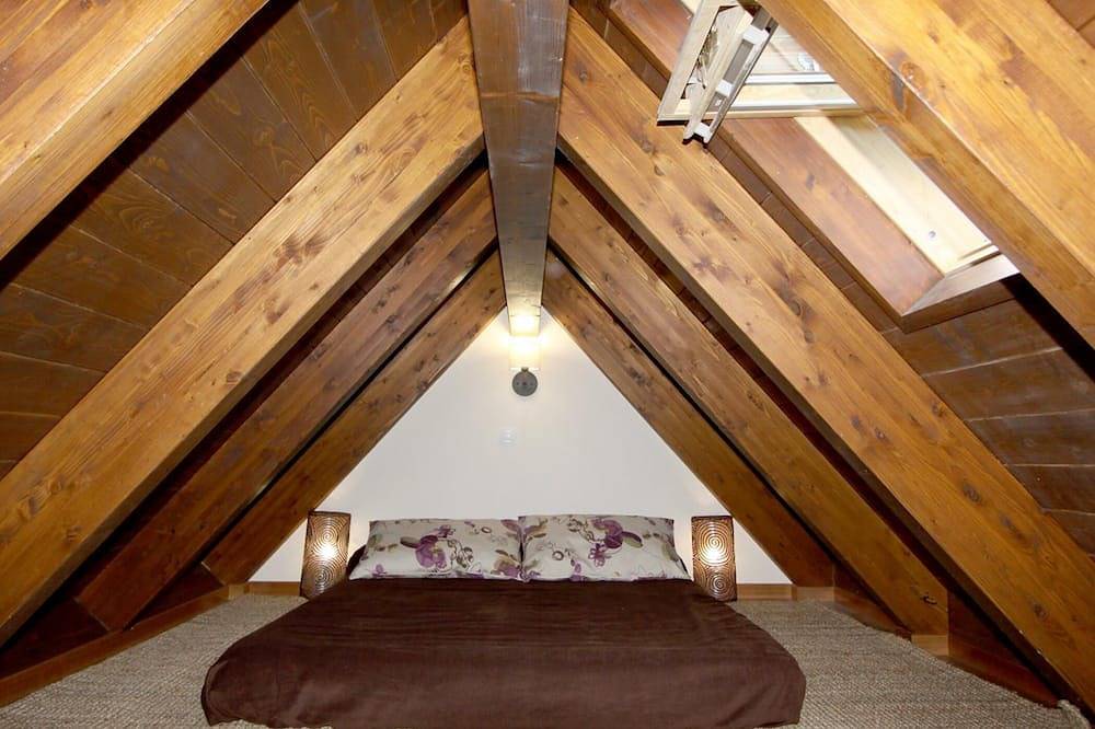 Entire apartment, Charming Escarrilla - Luxury Duplex - Parking in Escarrilla, Sallent de Gállego