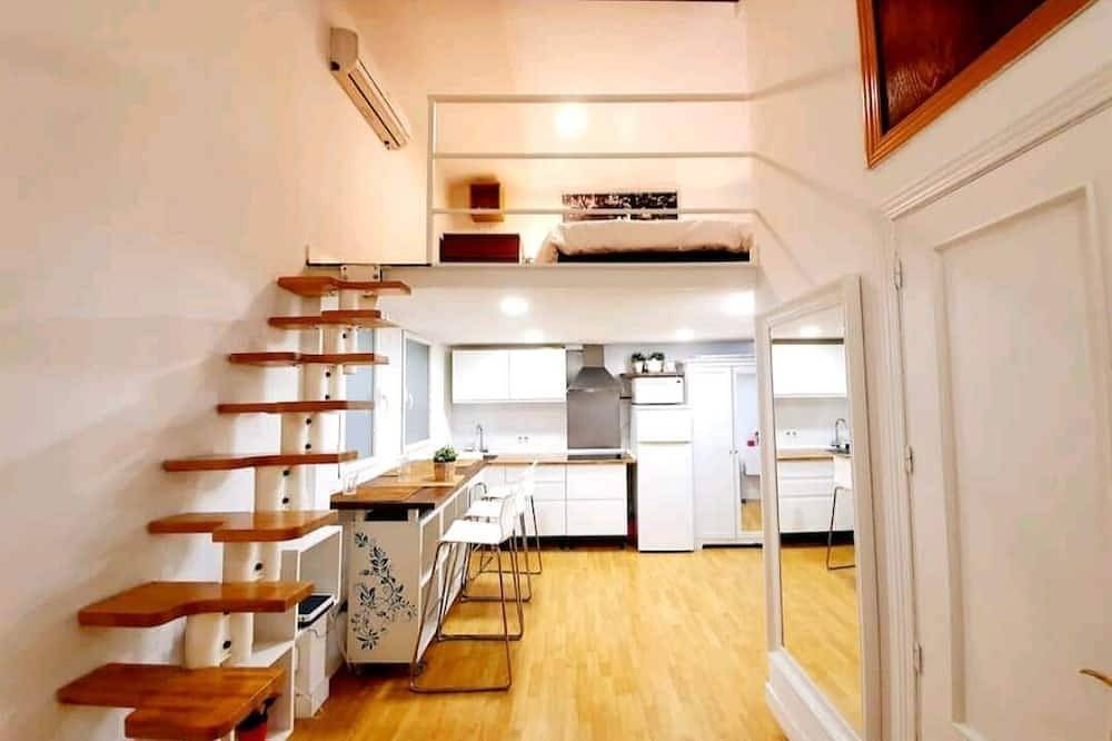 Duplex con cama aerea en el centro de Madrid in Arganzuela, Madrid