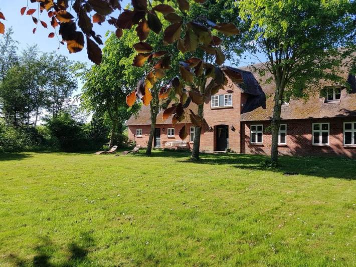 Ferienwohnung für 4 Personen, mit Whirlpool und Garten sowie Sauna, kinderfreundlich