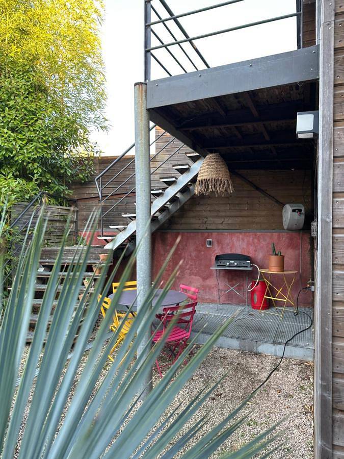 Location de vacances pour 4 personnes, avec terrasse à Corné - 2