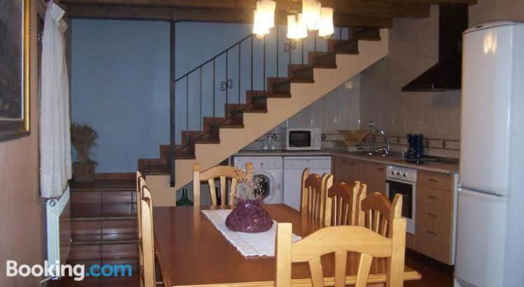 Casa rural para 8 personas, con Balcón además de Terraza y Vistas en Hoya de Huesca