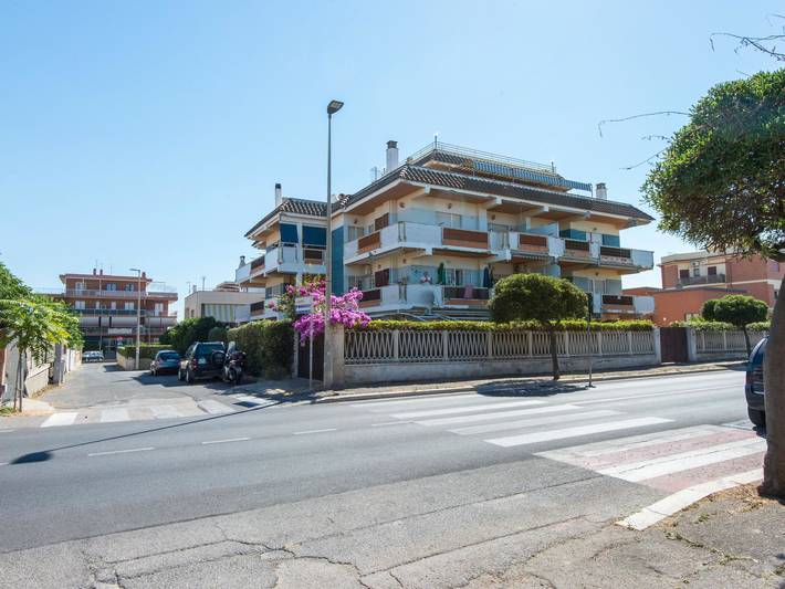 Appartamento per 4 persone, con Balcone e Terrazza a Pomezia